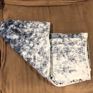 VIP acid wash jeans. Size 21/22. EUC. Like 🆕.